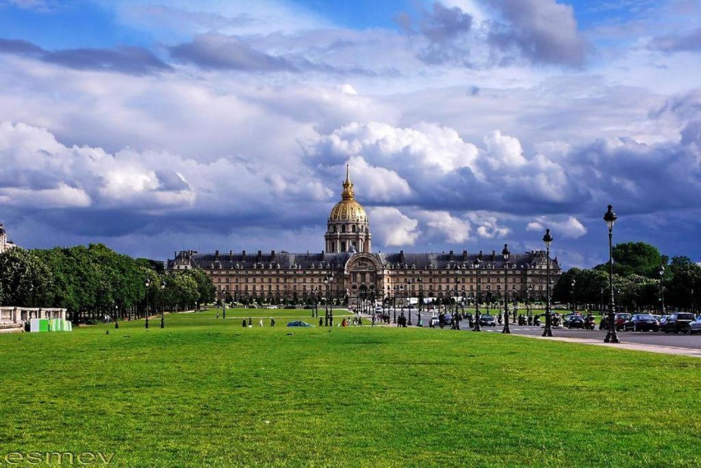 Appartement Modernized Studio - Meters From The Invalides Gardens à Paris Extérieur photo