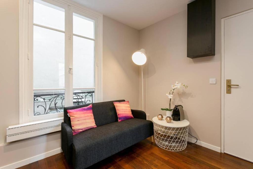 Appartement Modernized Studio - Meters From The Invalides Gardens à Paris Extérieur photo