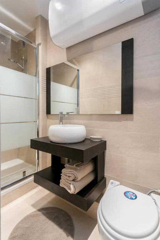 Appartement Modernized Studio - Meters From The Invalides Gardens à Paris Extérieur photo
